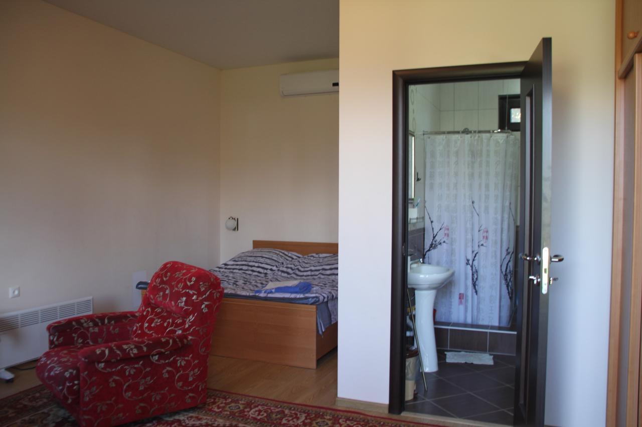 Амрапха Hotel Gudauta Exterior foto